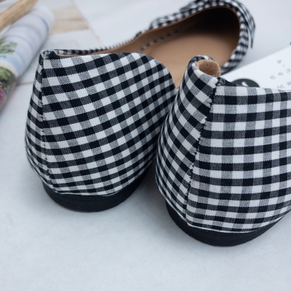 ❕a new day • gingham checked flats - Picture 5 of 8